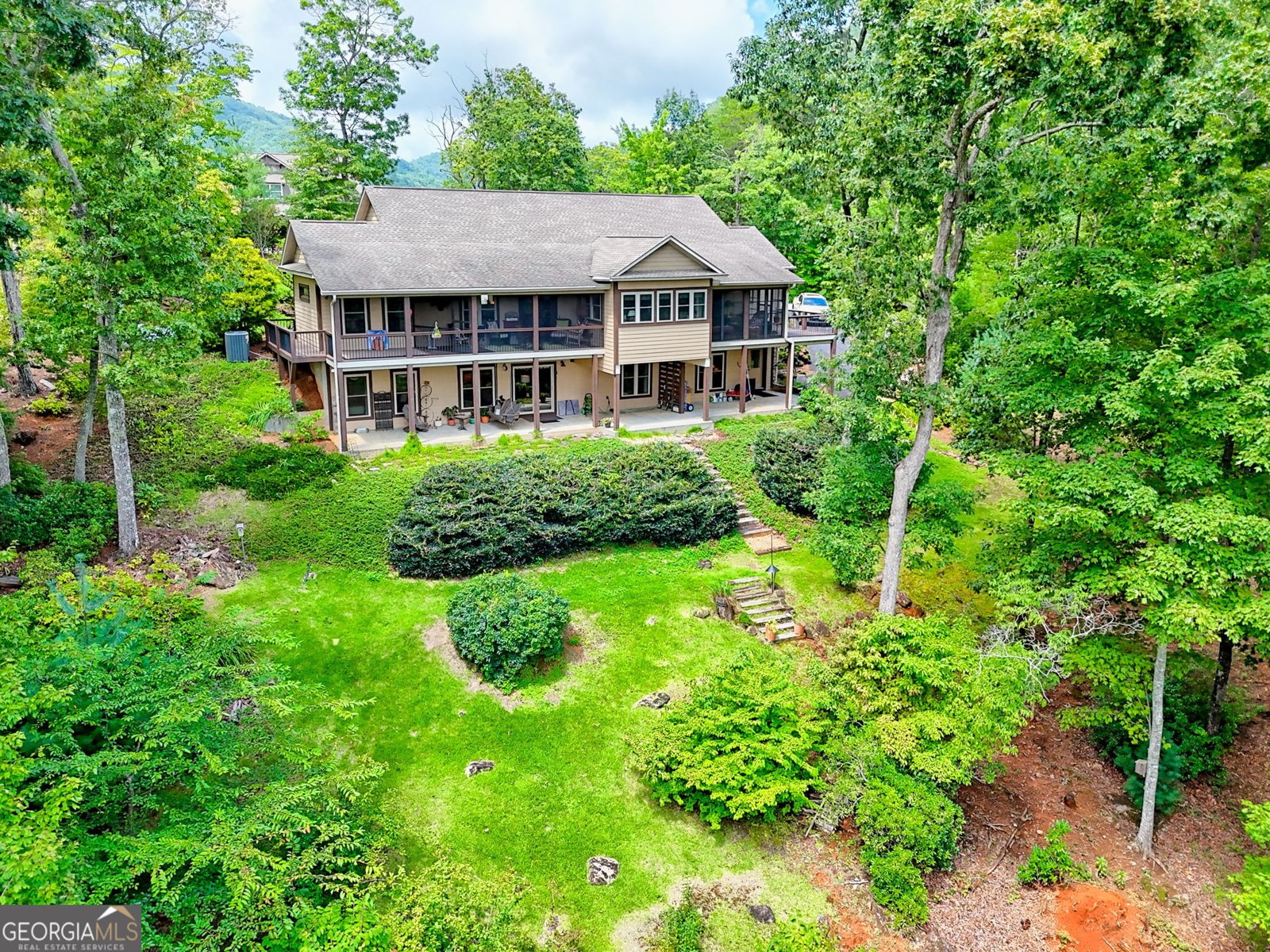 131 Ridgeline Court Clayton - 97