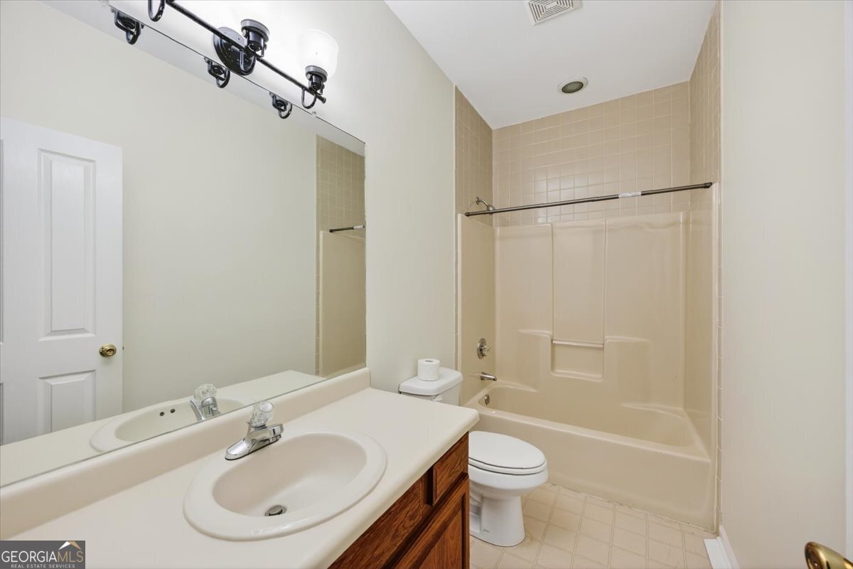 8529 Highway 87 Juliette - 21