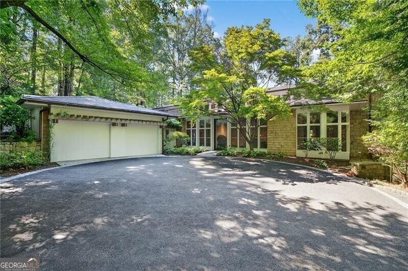 3033 Pine Valley Road Atlanta - 3