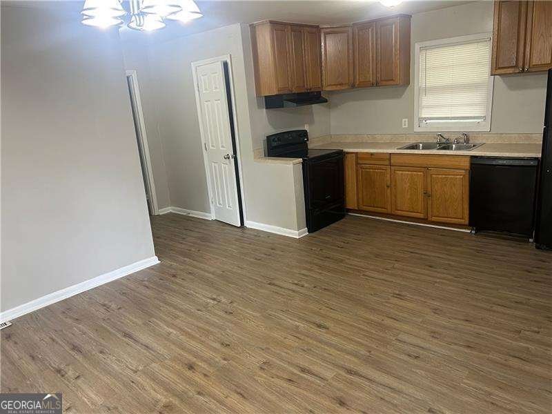 996 Forest Valley Drive Atlanta - 2