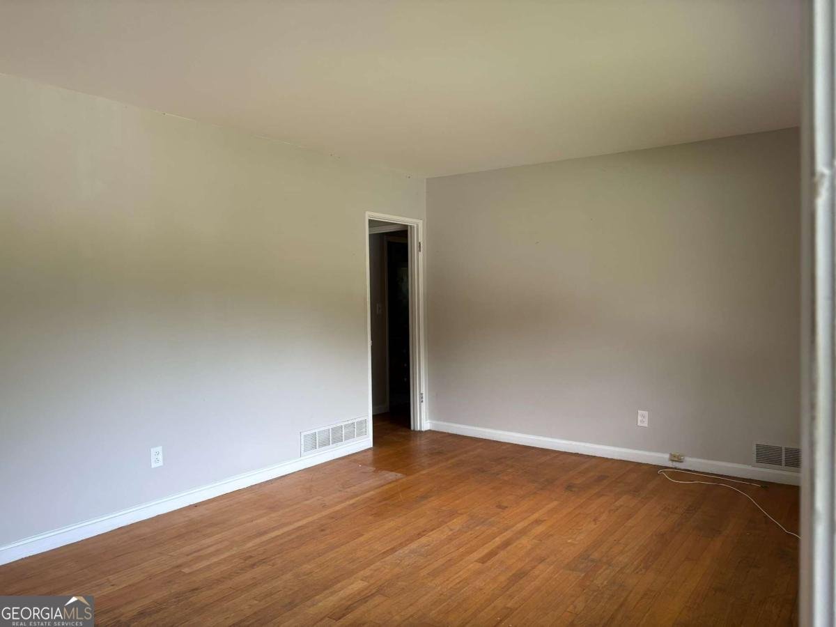 2595 Lancaster Drive Atlanta - 17