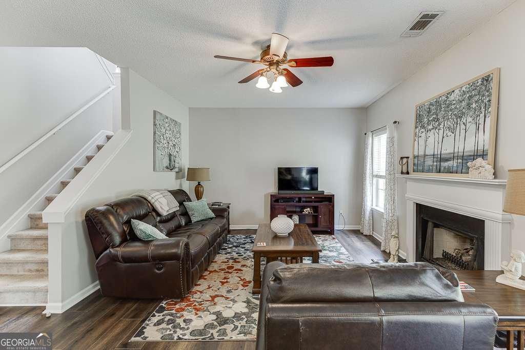 221 Beckenham Lane Dacula - 10