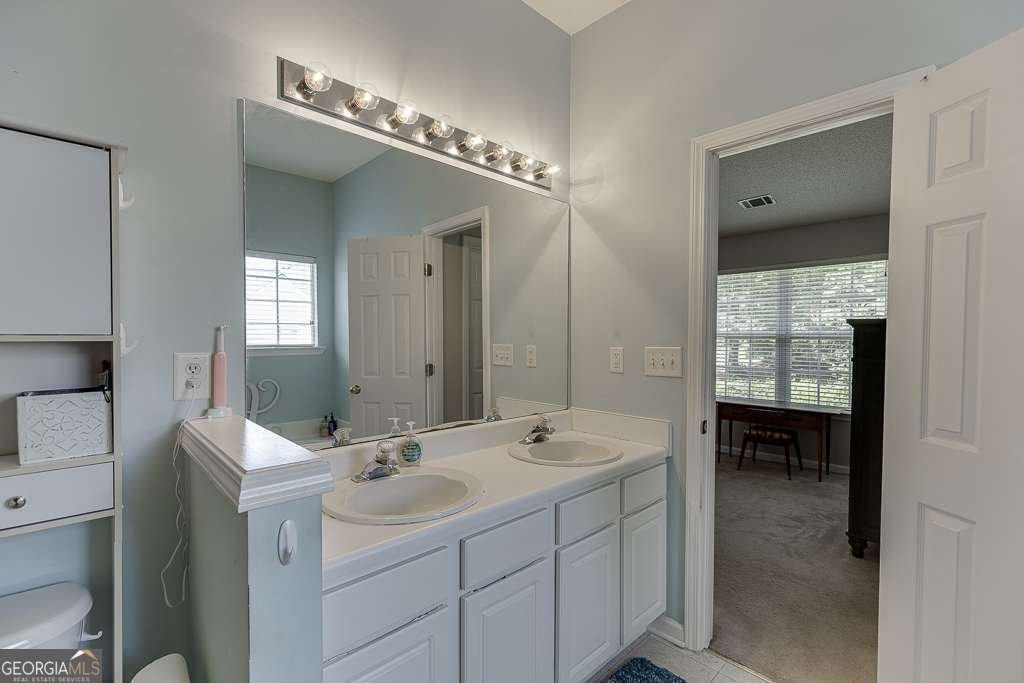221 Beckenham Lane Dacula - 39
