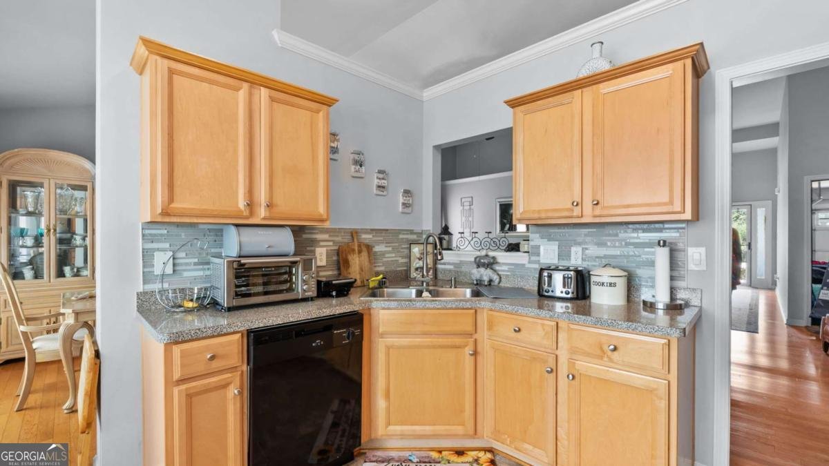107 Logan Creek Court Dallas - 4