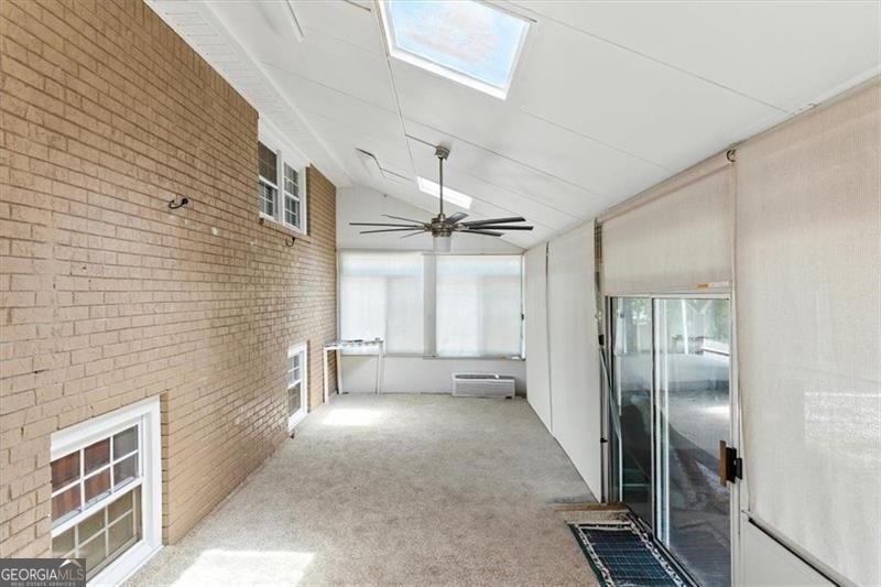 5725 MACEDIN Drive Douglasville - 37