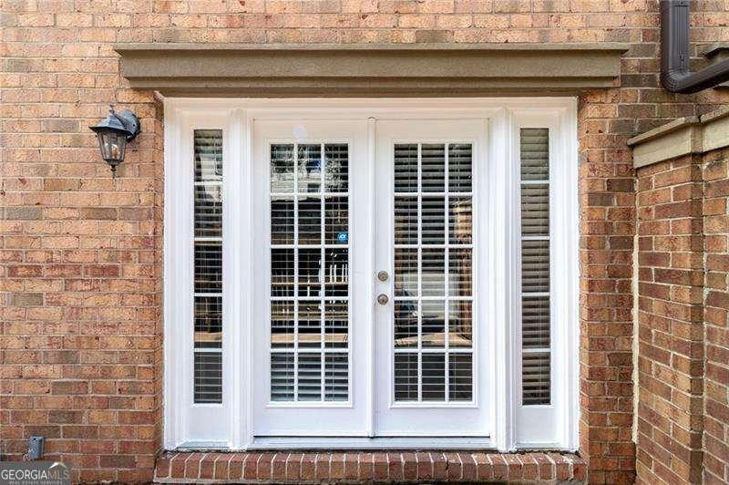6980 Roswell Road Atlanta - 39