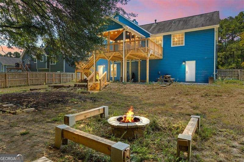 4591 Meadows Road Powder Springs - 2