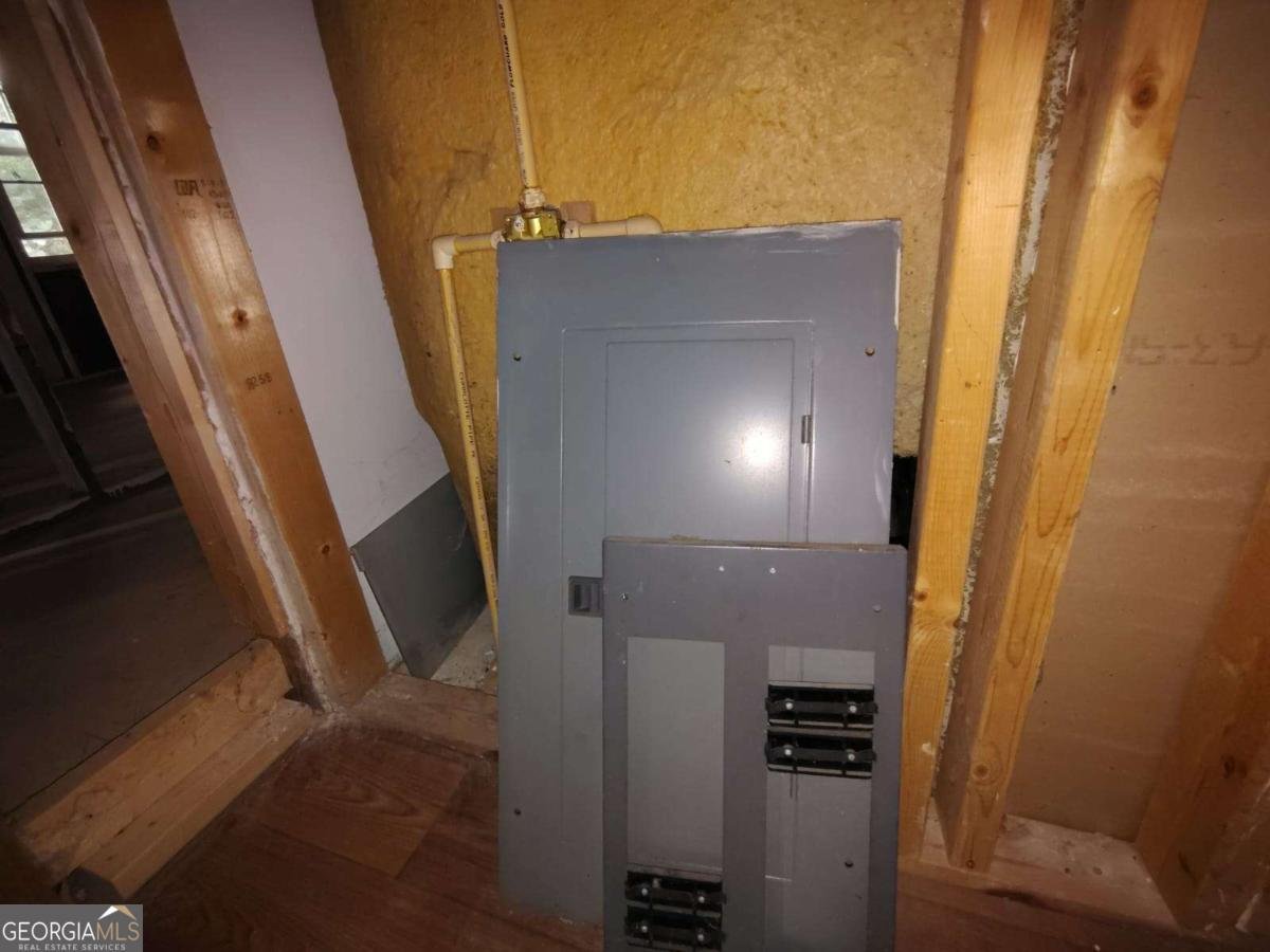 151 7th Street Cochran - 30