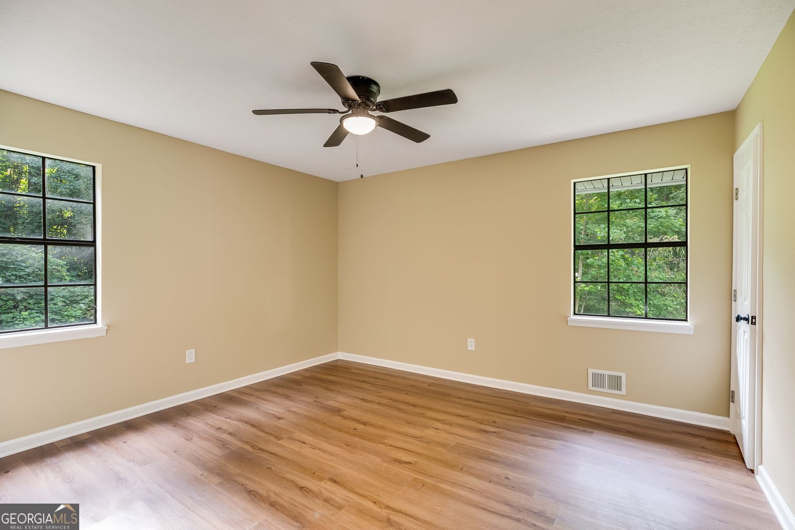 6201 Hillpine Drive Douglasville - 21