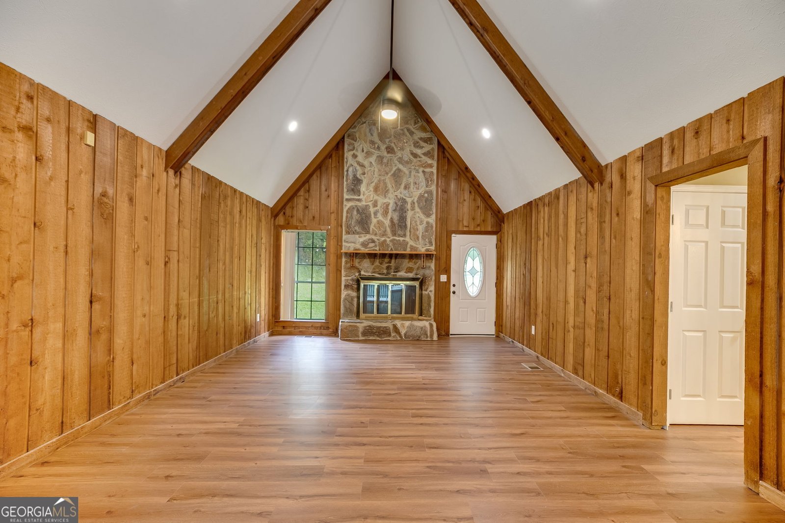 6201 Hillpine Drive Douglasville - 6