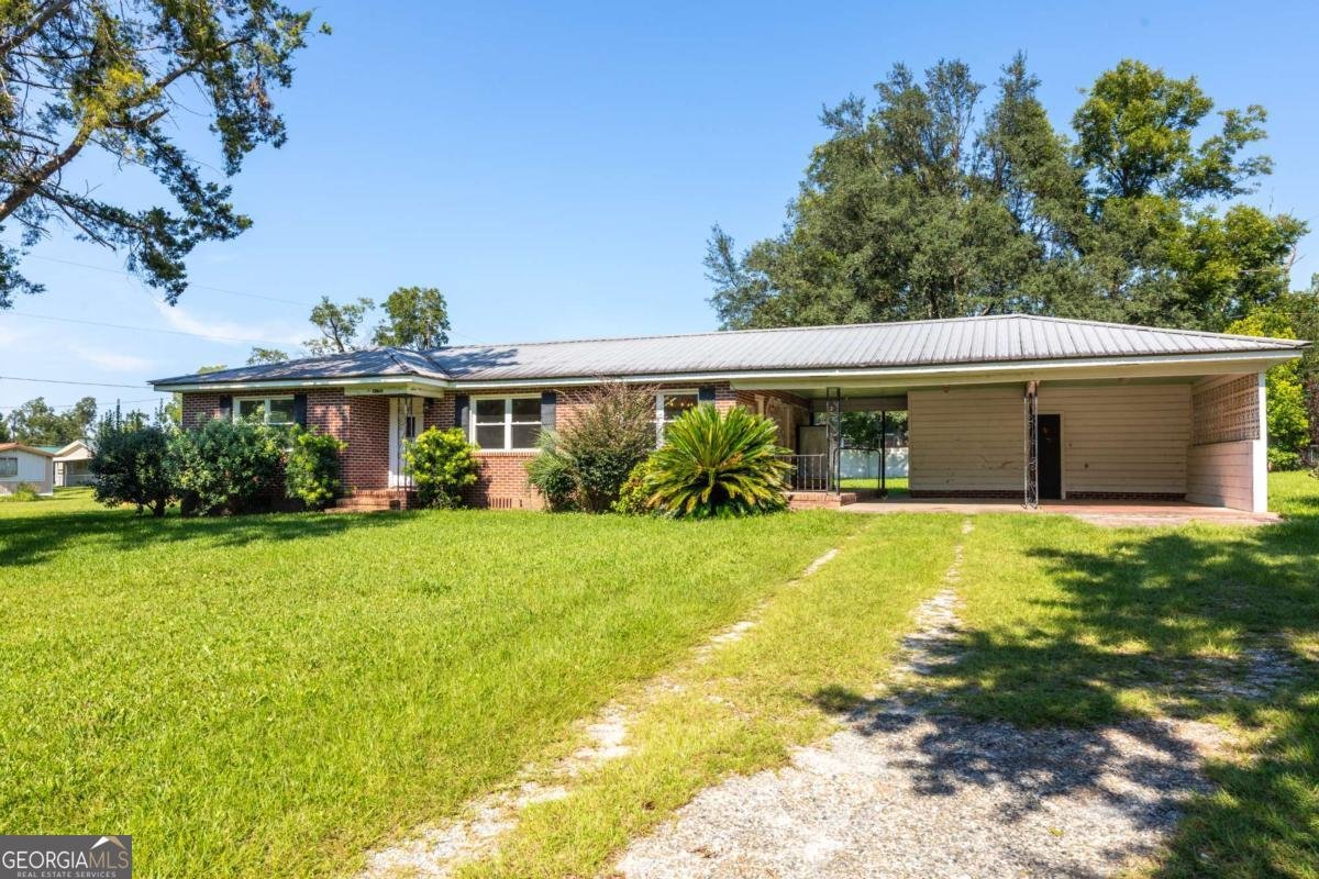 4190 Church Street Extension Waycross - 33