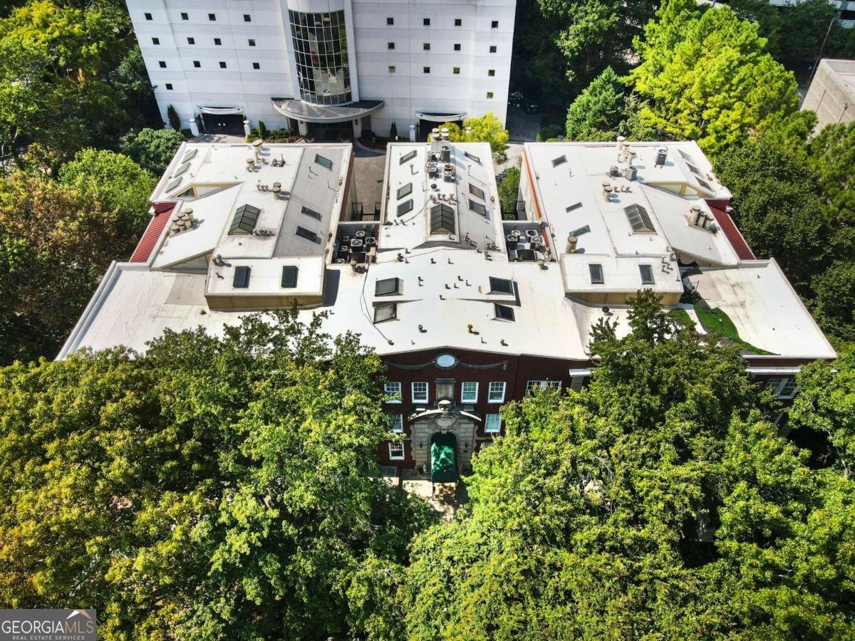 2840 Peachtree Road Atlanta - 33