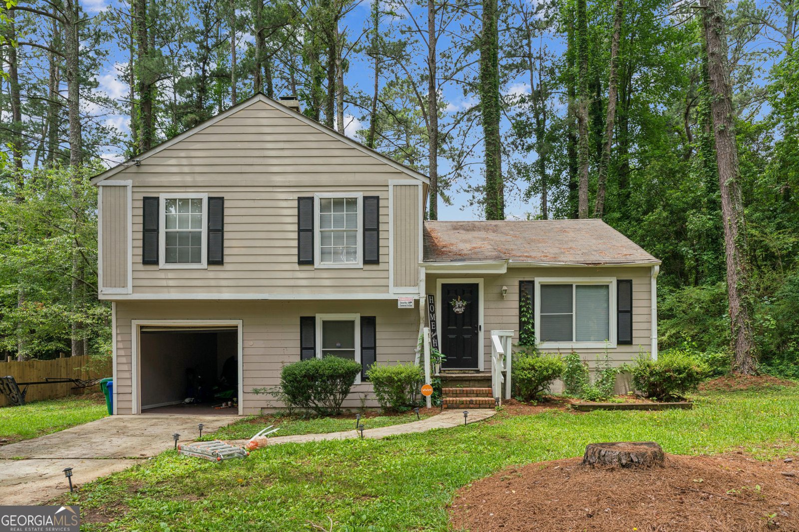 447 Sherwood Circle Stone Mountain - 1