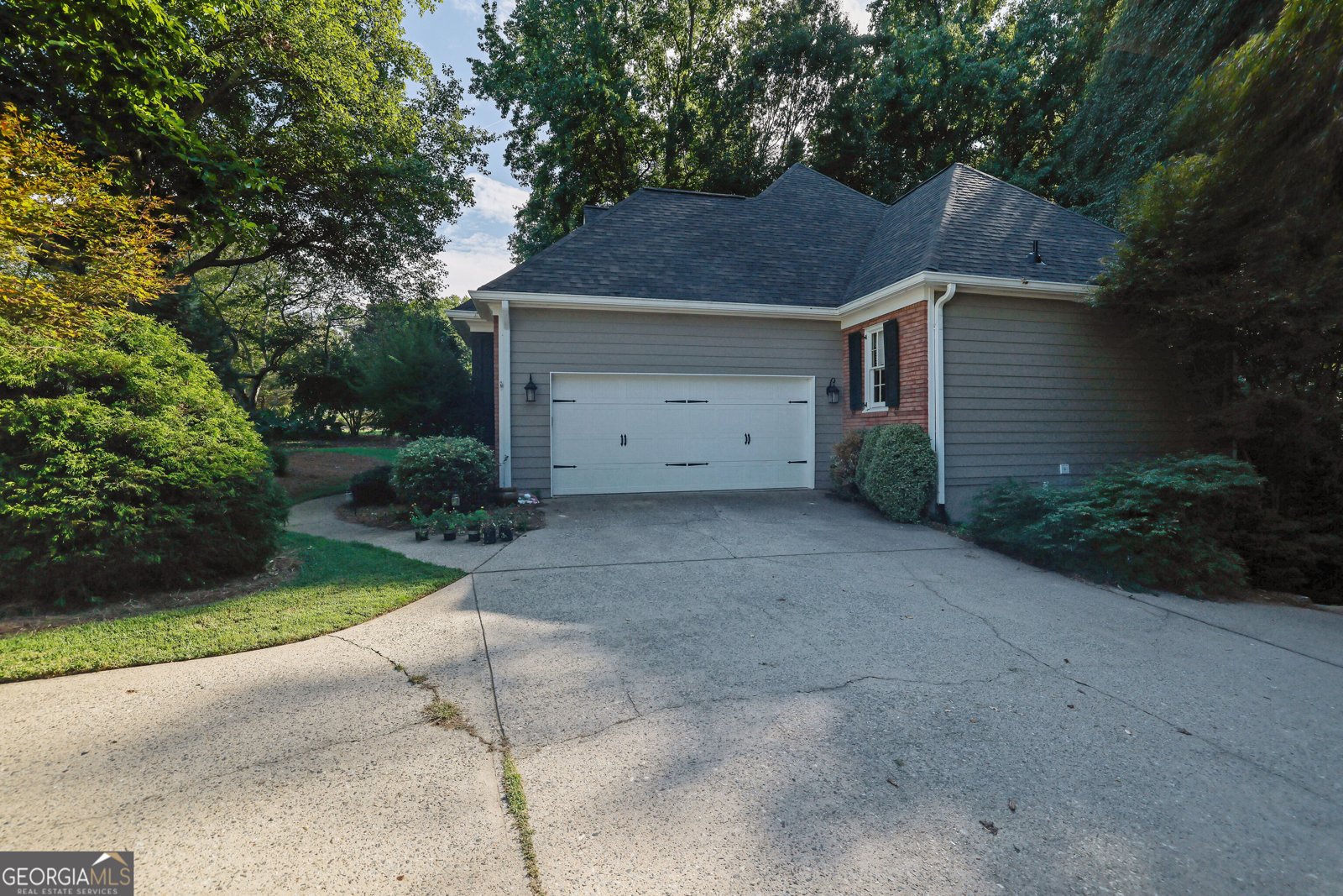 4415 Waterford Drive Suwanee - 36