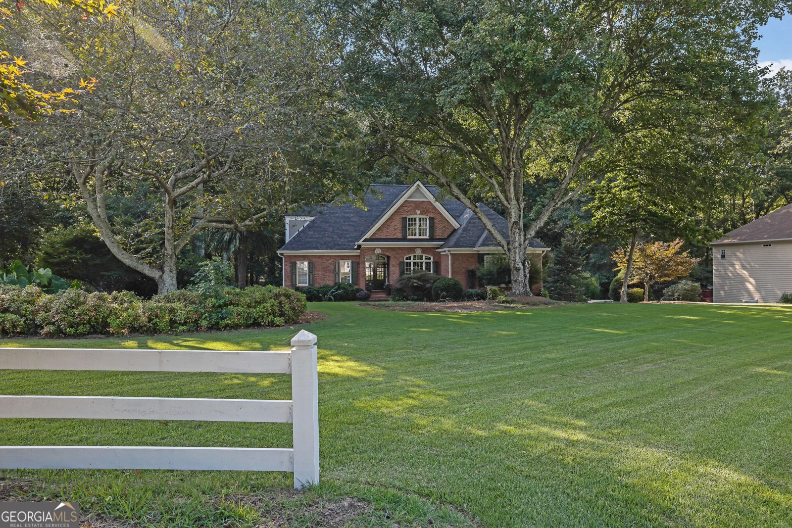4415 Waterford Drive Suwanee - 38