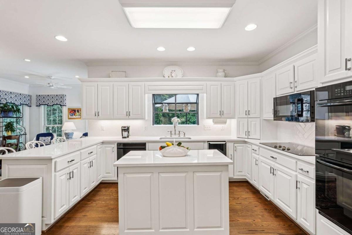 5315 Powers Ferry Road Atlanta - 14