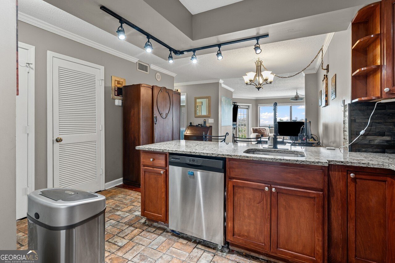 795 Hammond Drive Atlanta - 5