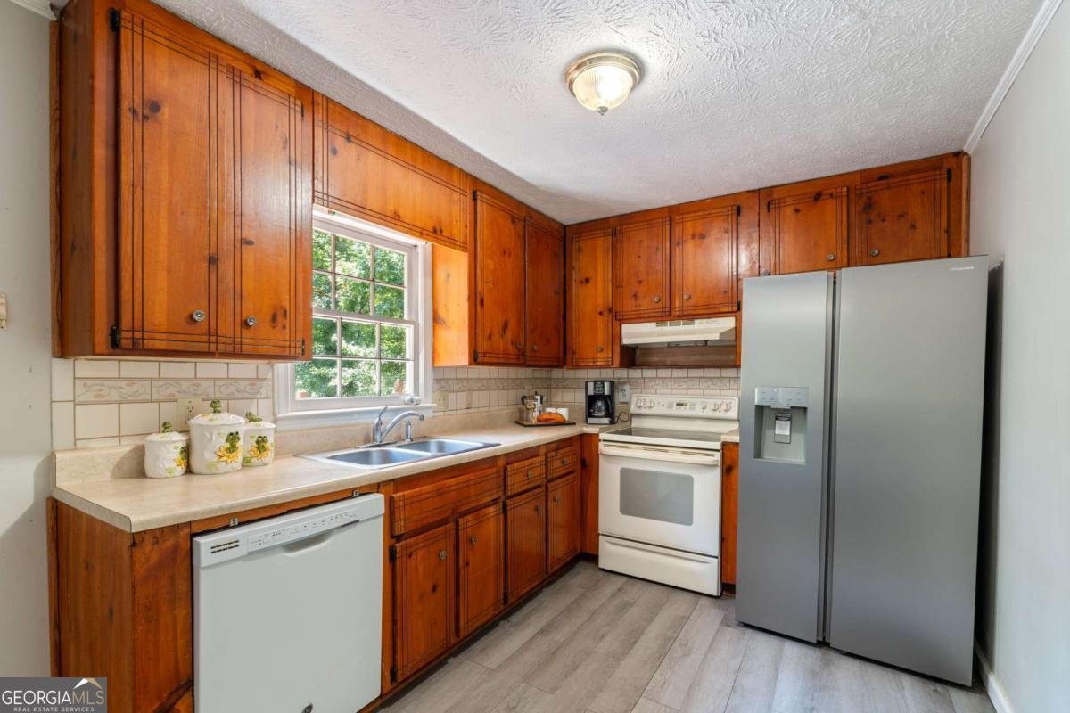 254 Pine Trail Canton - 9