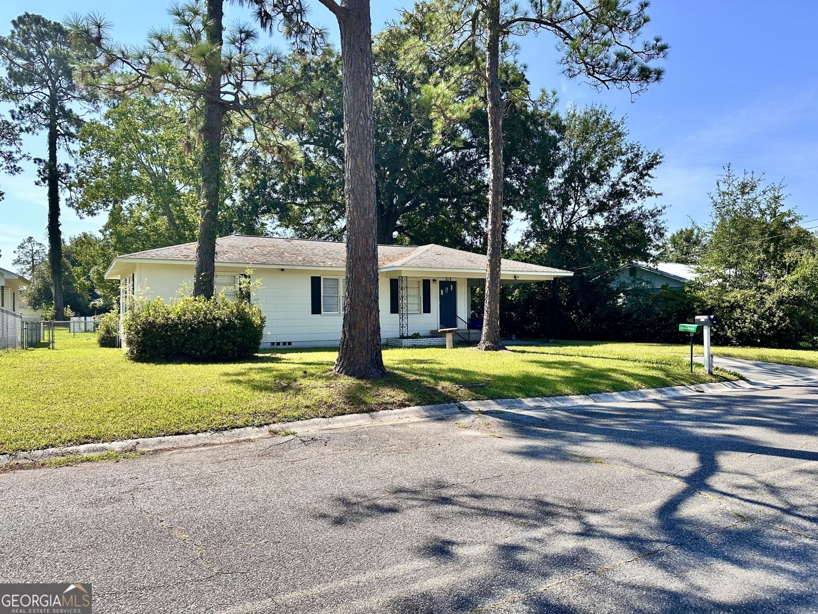 2202 Pioneer Street Waycross - 35