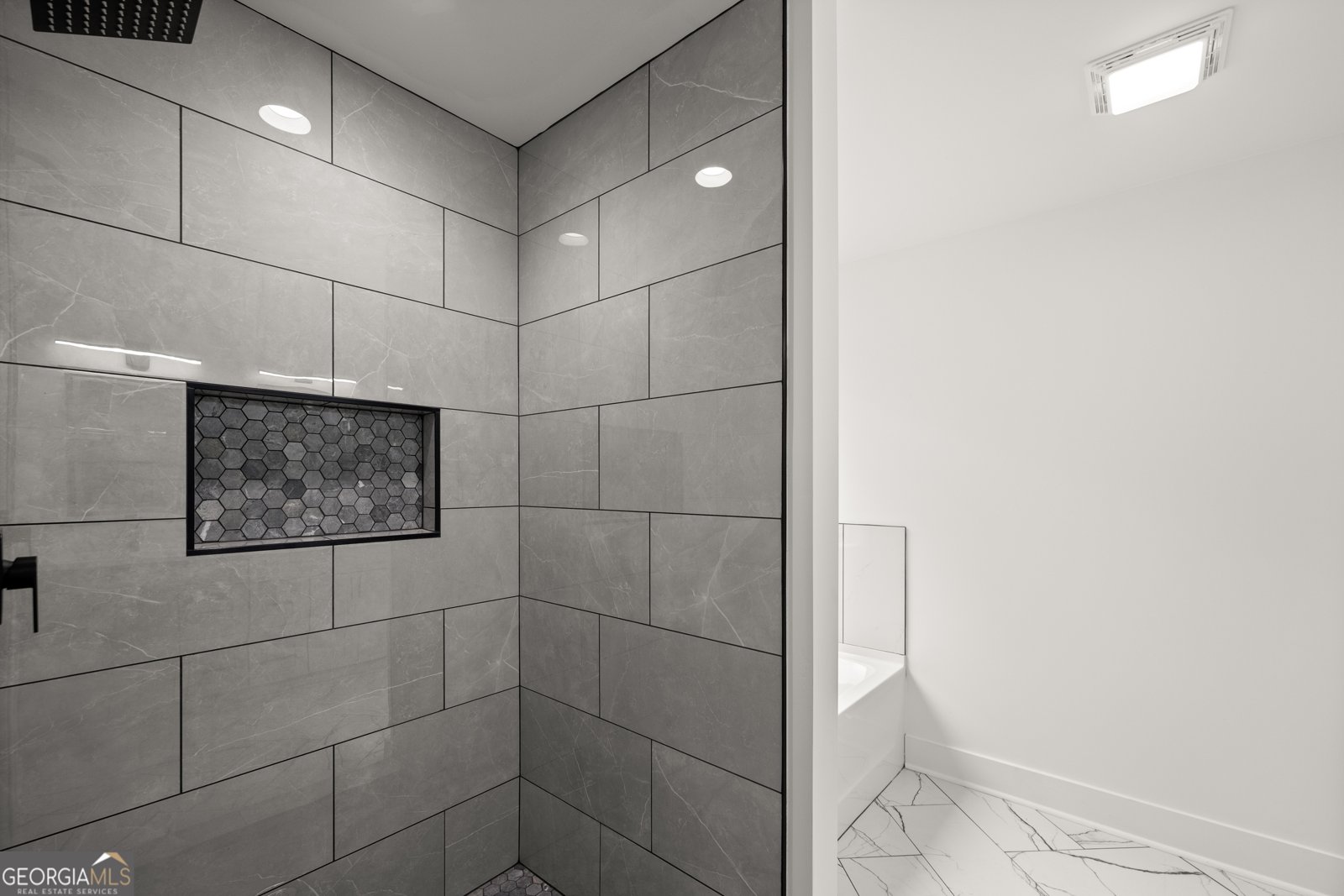 182 HARDMAN Road Clarkesville - 26