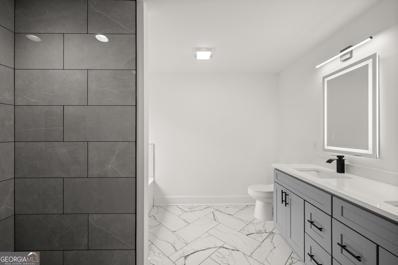 182 HARDMAN Road Clarkesville - 29