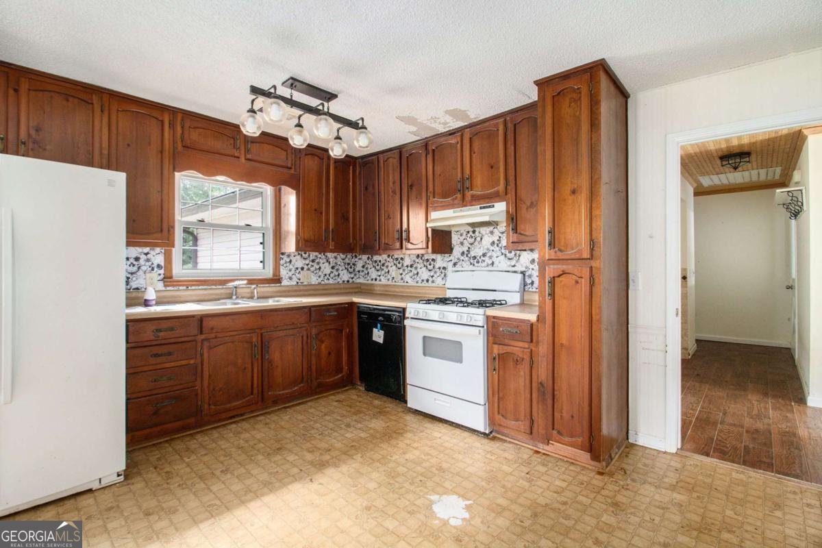 136 Jennifer Lane Carrollton - 13