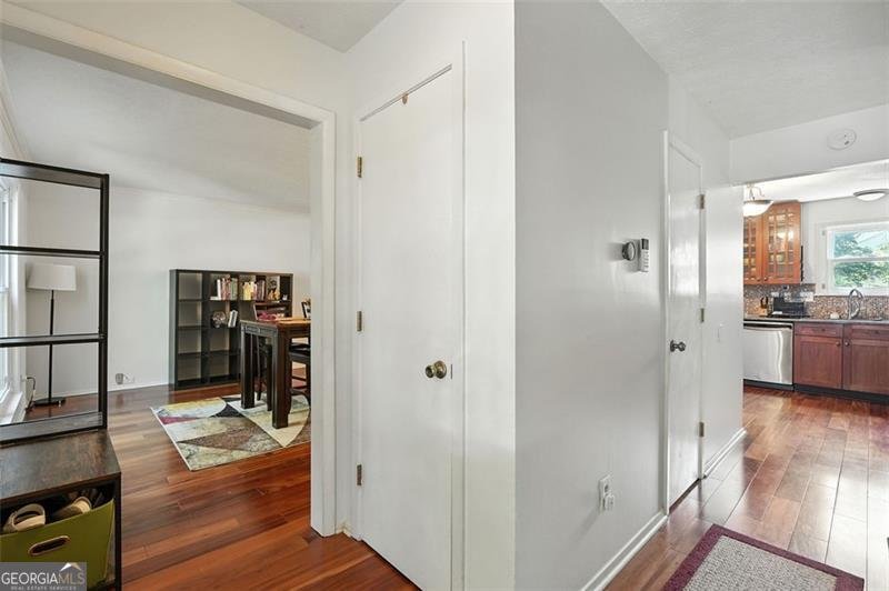 3075 Glen Knolls Court Alpharetta - 1