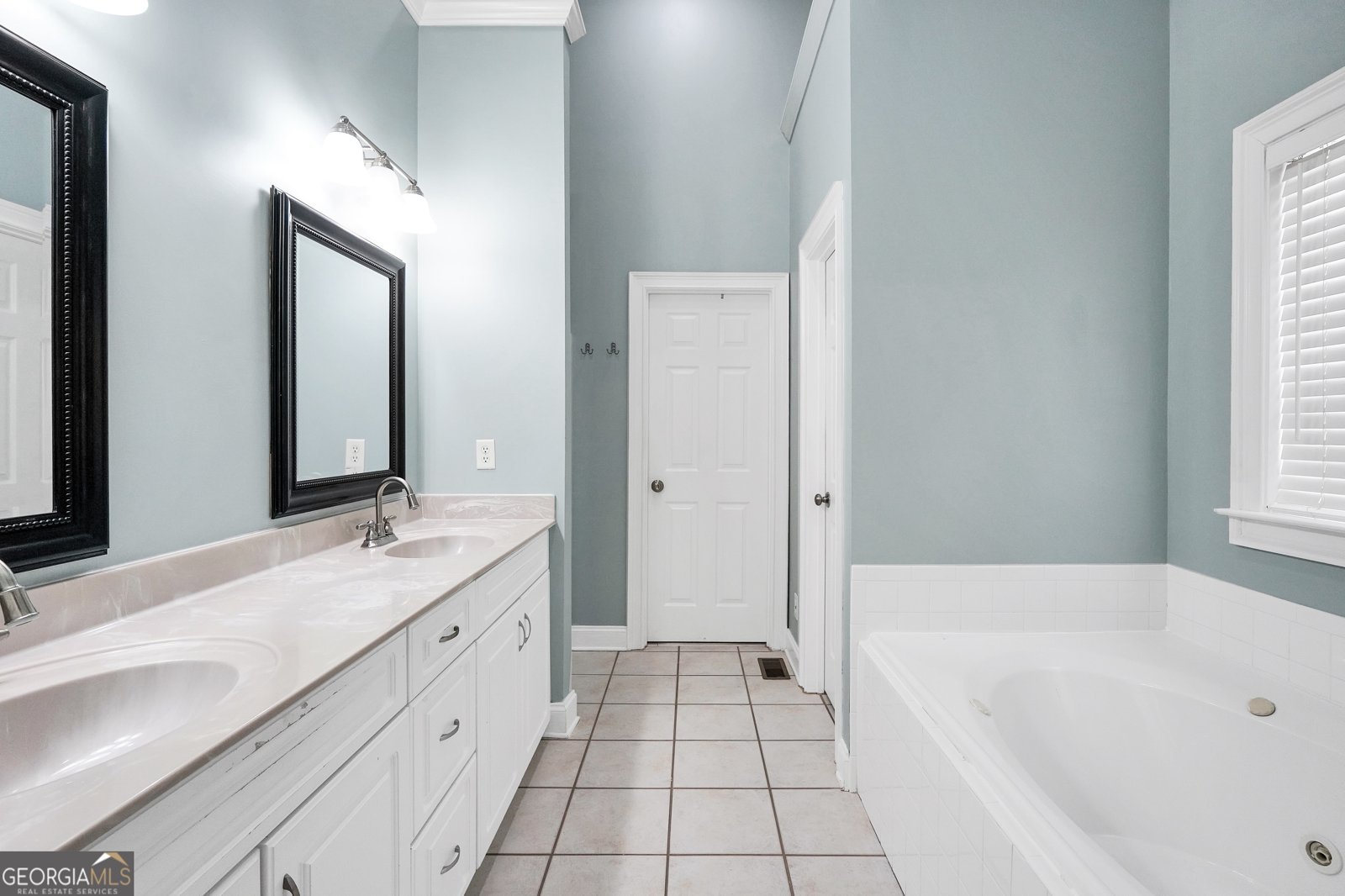 70 Barrington Farms Court Sharpsburg - 28
