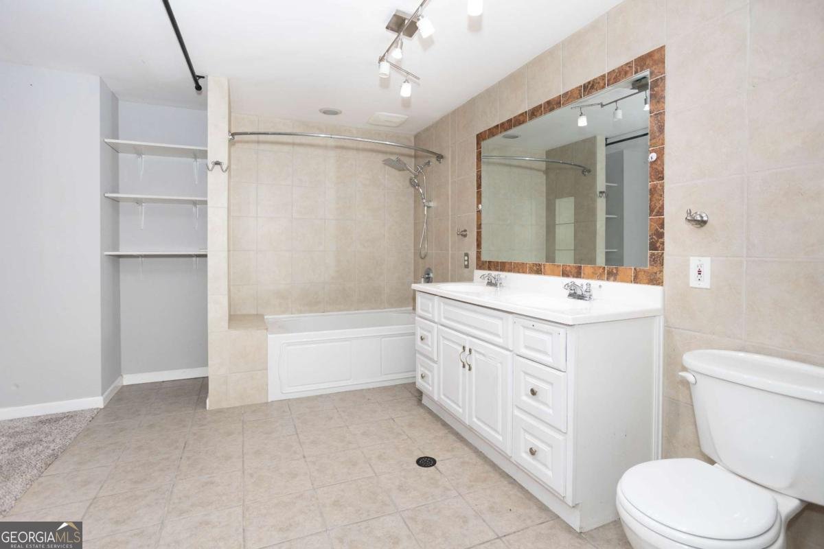 9155 Nesbit Ferry Road Alpharetta - 28