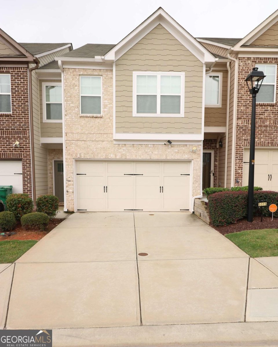 5317 Bentayga Drive Lithonia - 1