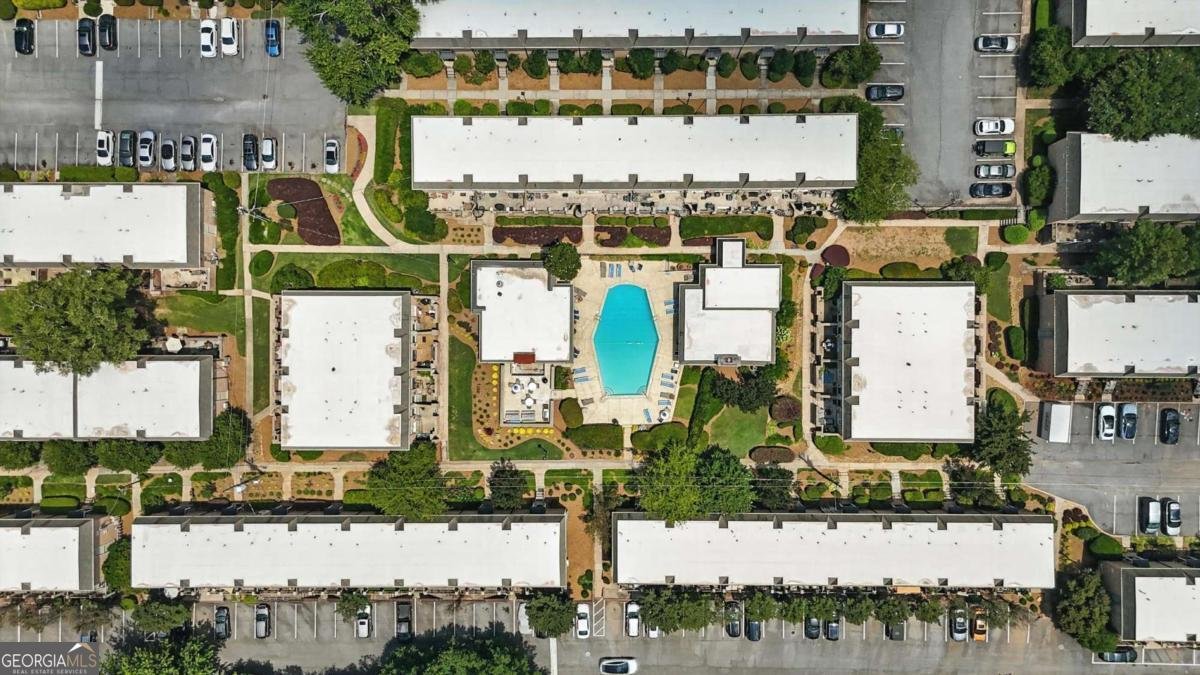 6980 Roswell Road Atlanta - 19
