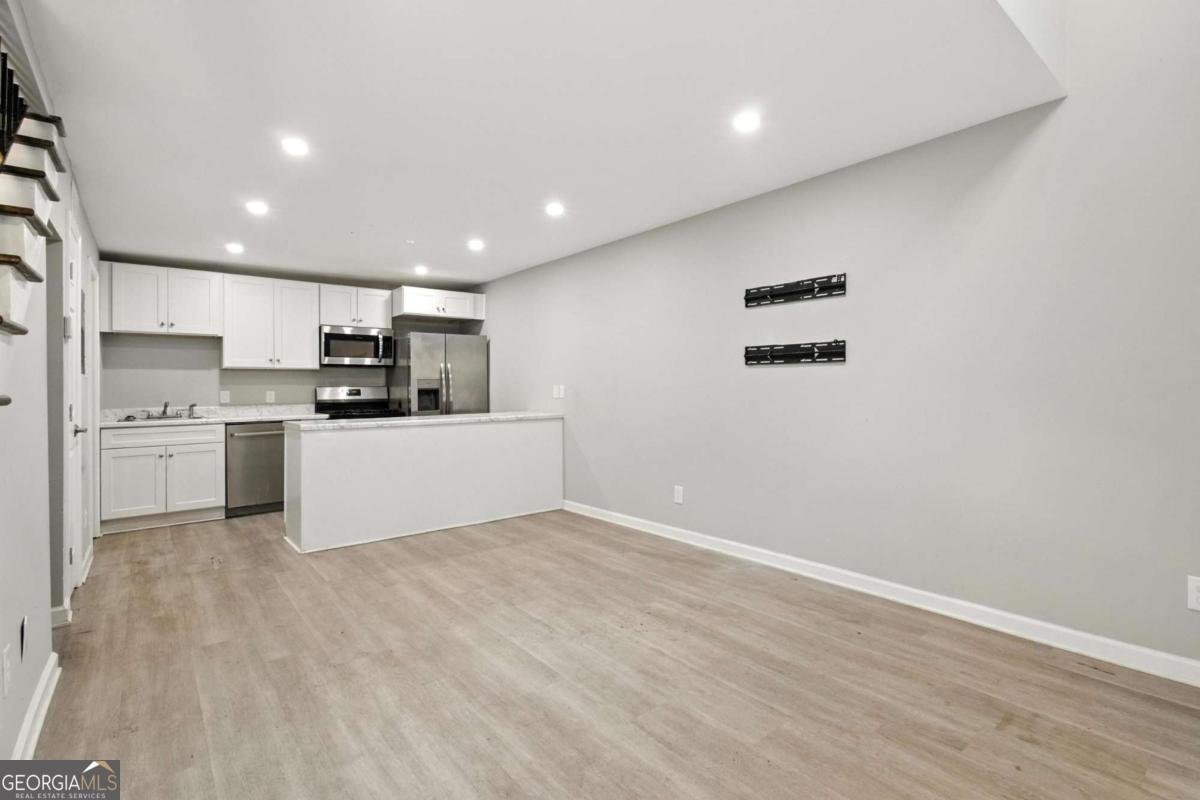 6980 Roswell Road Atlanta - 8