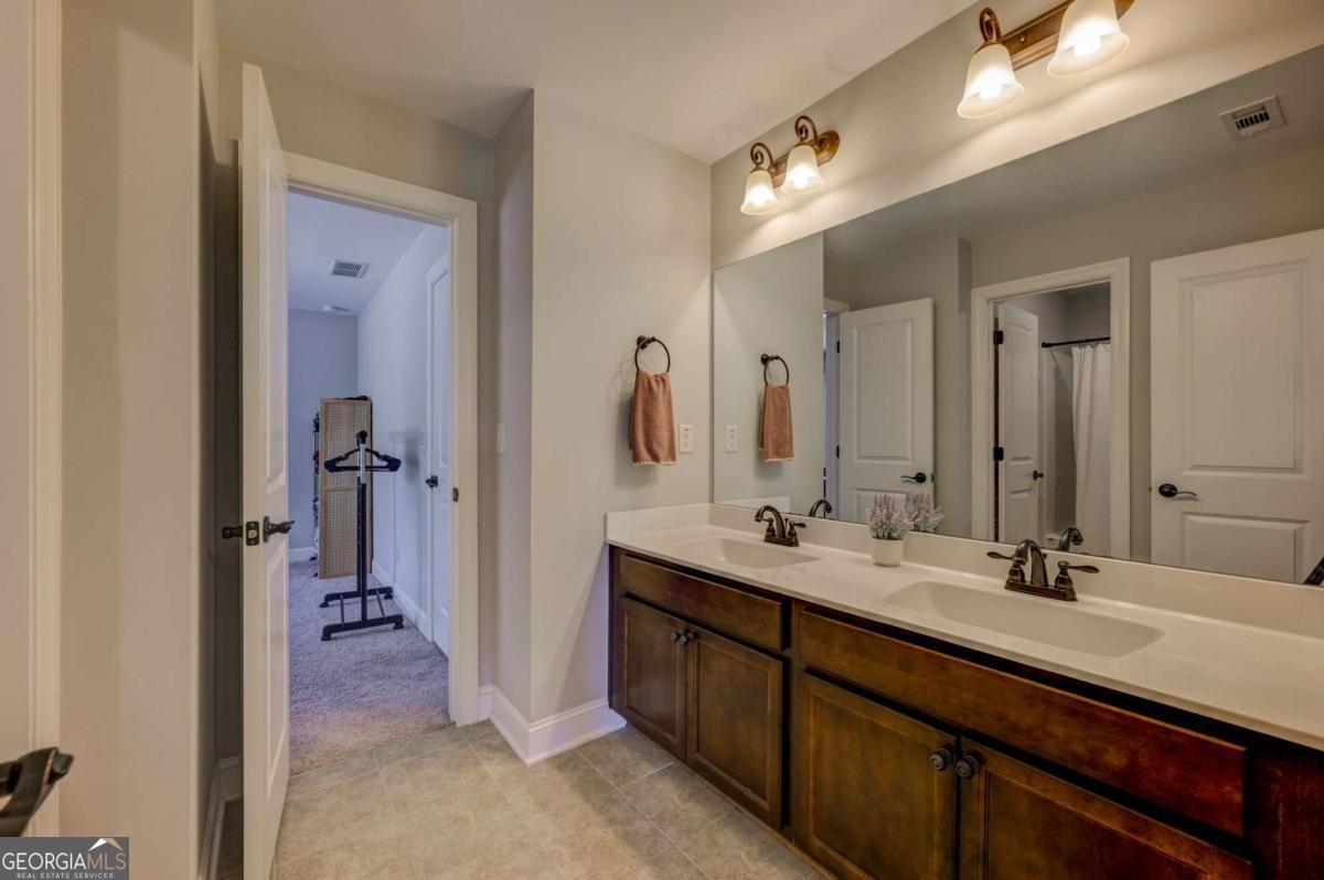 6863 LAKE STERLING Boulevard Flowery Branch - 27