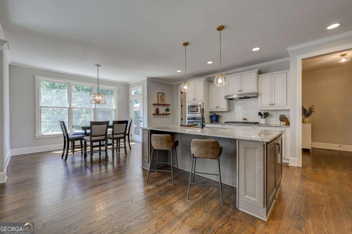 6863 LAKE STERLING Boulevard Flowery Branch - 4
