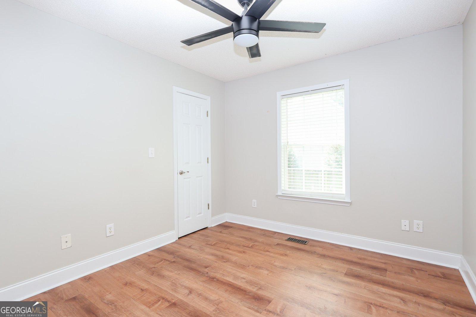 395 Chapman Road Macon - 16