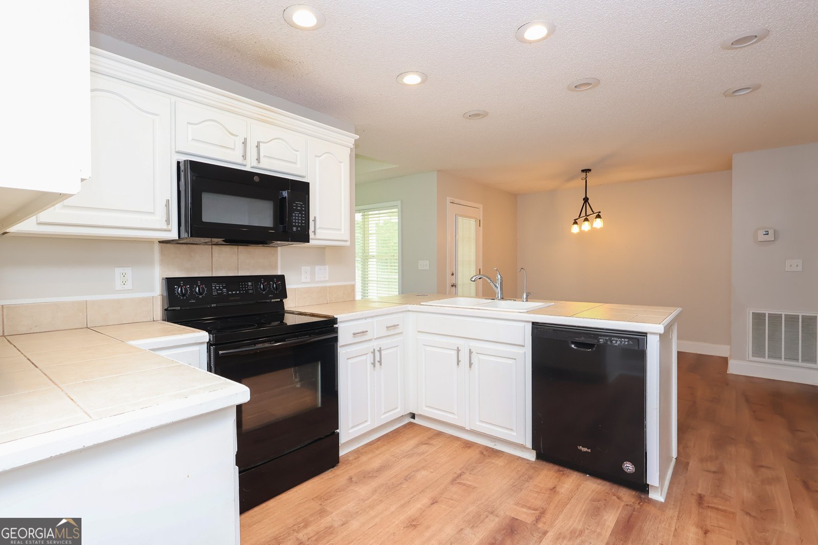 395 Chapman Road Macon - 5