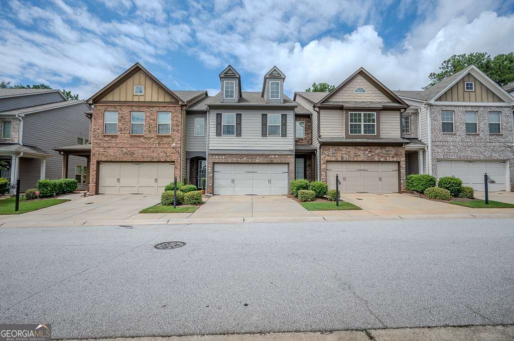 5569 Radford Loop Fairburn - 1