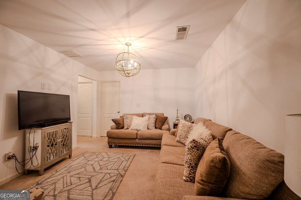 5569 Radford Loop Fairburn - 19