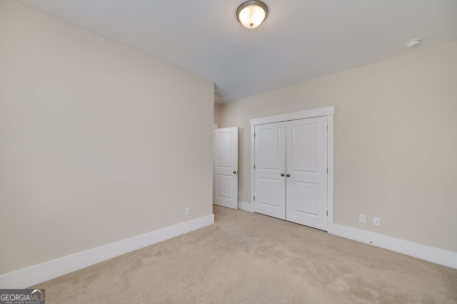 201 MEADOW BRANCH Lane Dallas - 32