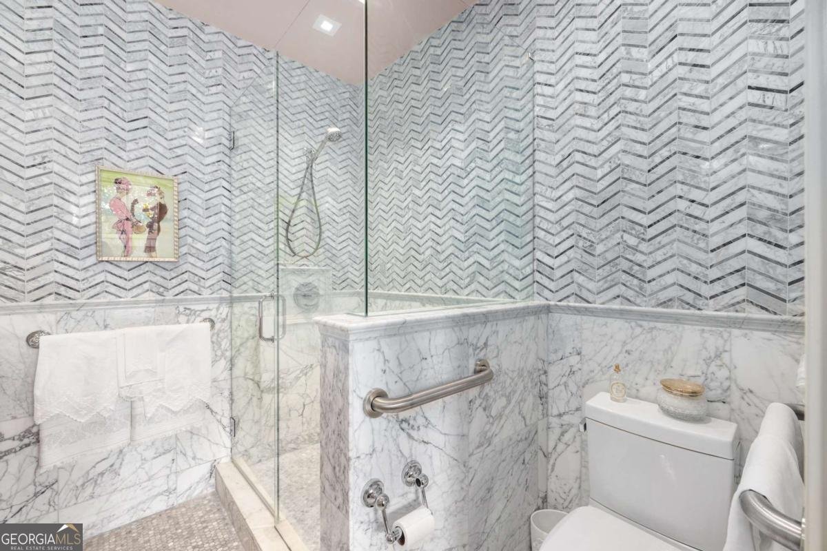 2660 Peachtree Road Atlanta - 23