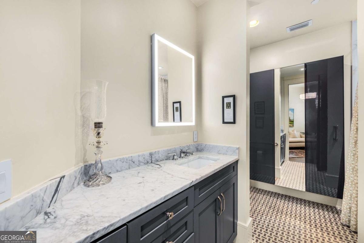 2660 Peachtree Road Atlanta - 27