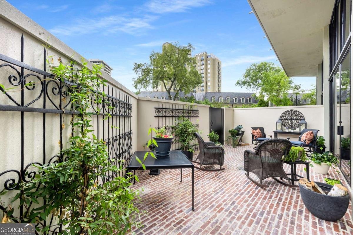 2660 Peachtree Road Atlanta - 33
