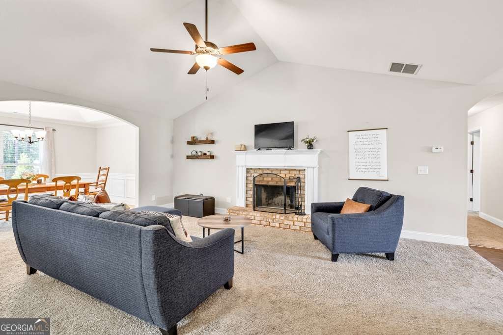 32 Livingston Court Winder - 14