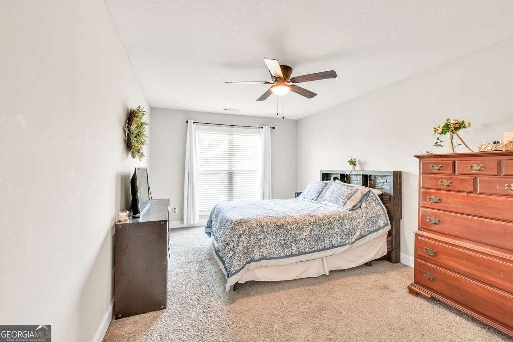 32 Livingston Court Winder - 17