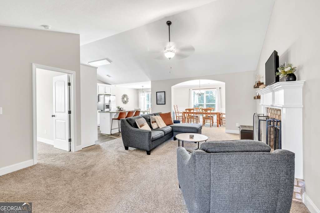 32 Livingston Court Winder - 6