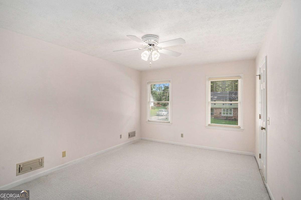 654 Clubhouse Drive Conyers - 27