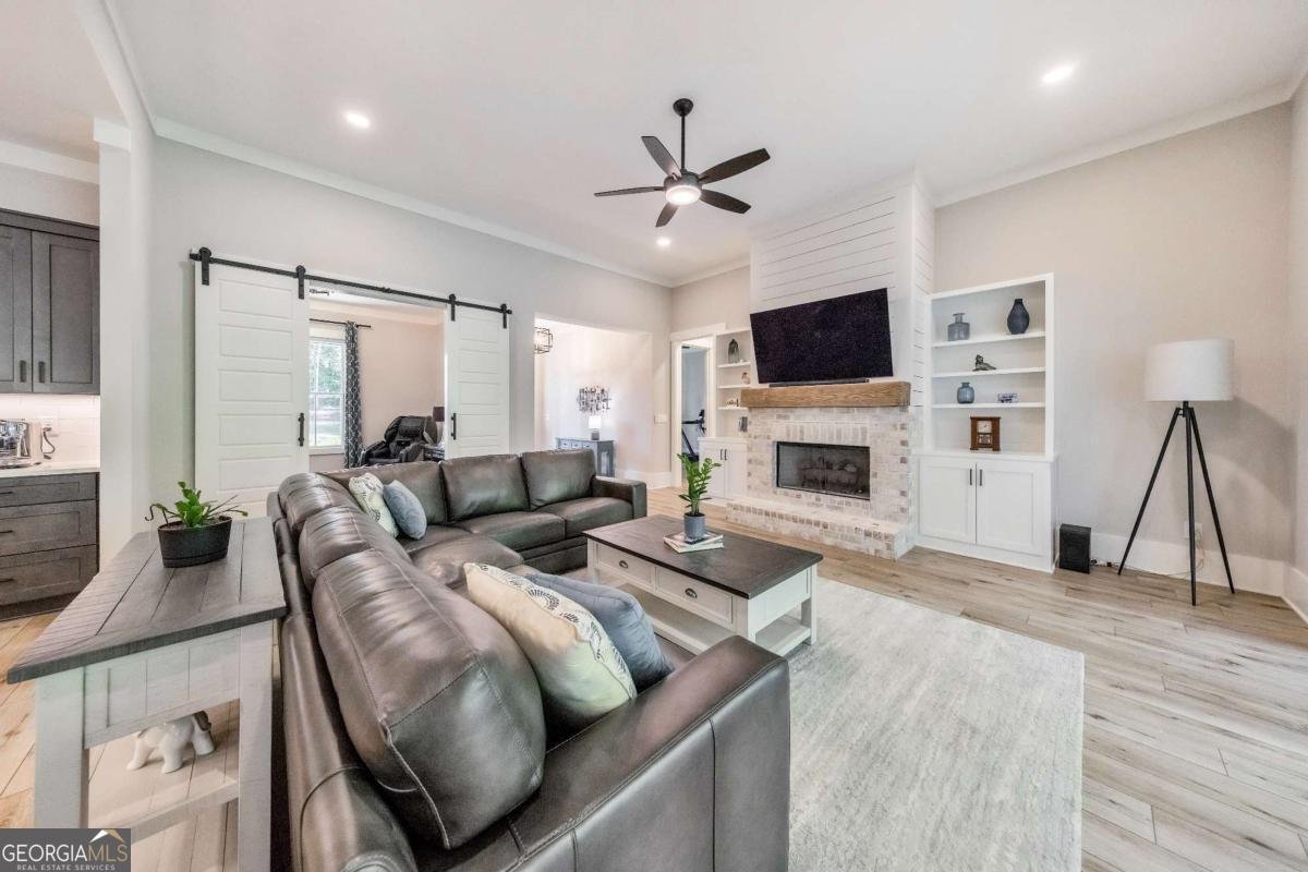 877 Arnold Mill Road Woodstock - 11