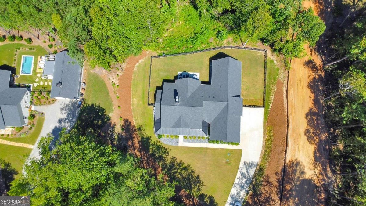 877 Arnold Mill Road Woodstock - 3