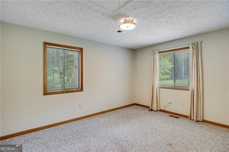 8070 Beachwood Drive Murrayville - 12