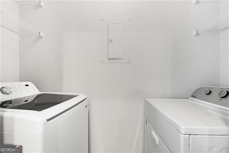 3324 Peachtree Road Atlanta - 27